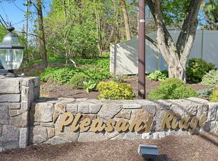 34 Pleasant Ridge Rd, Valhalla, NY 10595