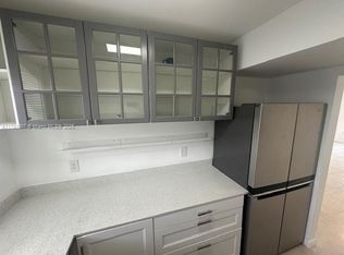 7660 SW 82nd St APT H110, Miami, FL 33143