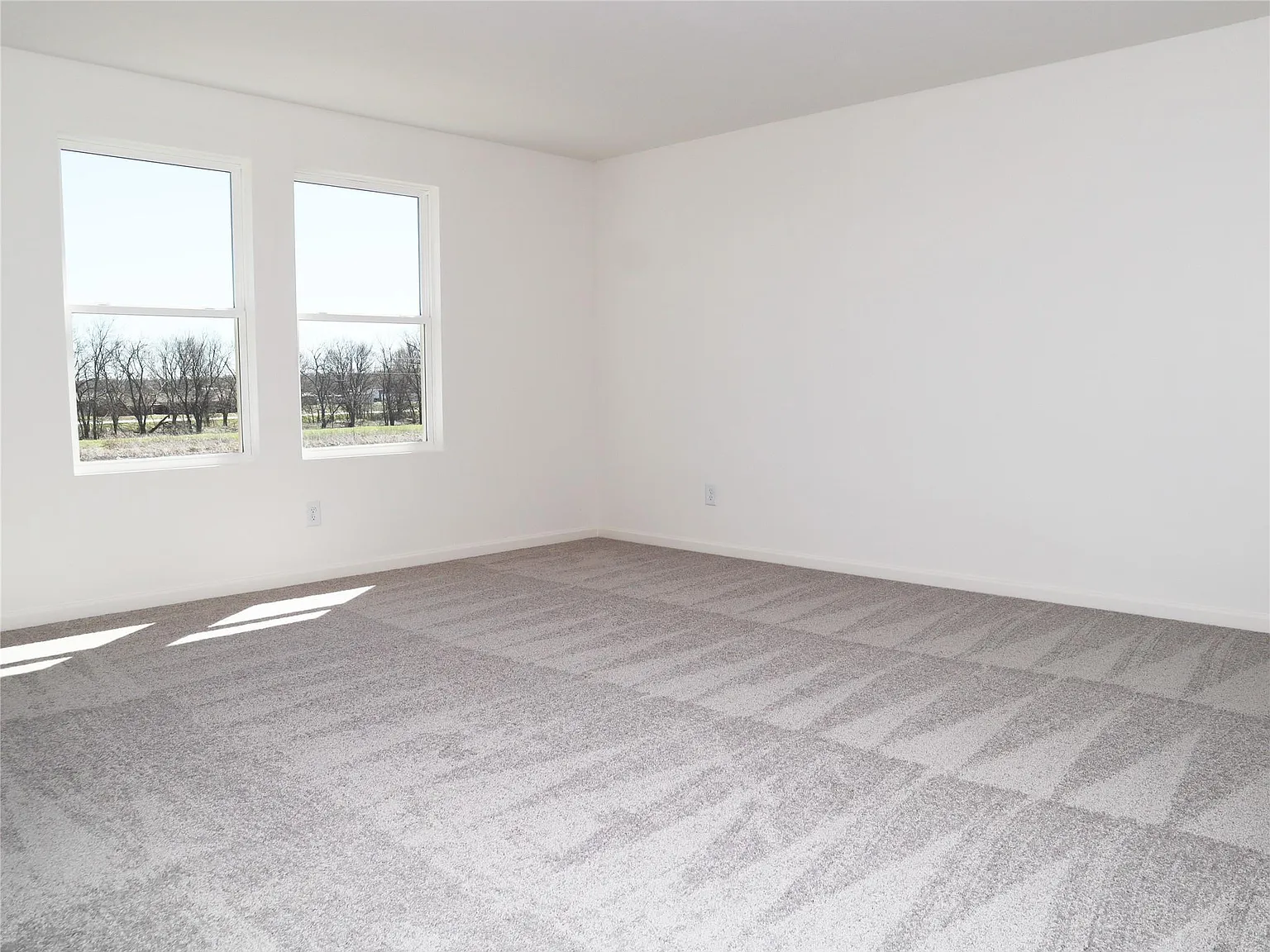 4 bed, 2089 sqft, $1,995 — Photo 4