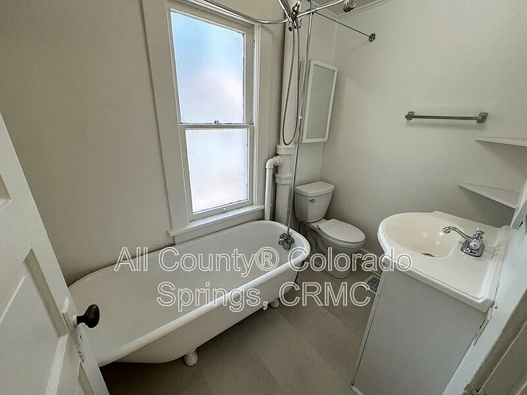 811 E Kiowa St — Photo 13