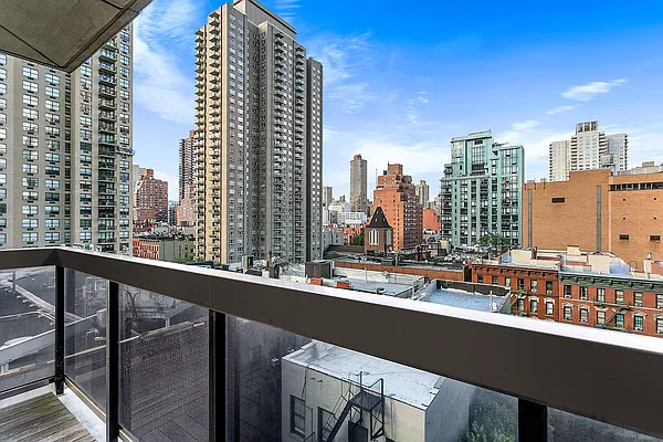 Sold by Compass | media 24