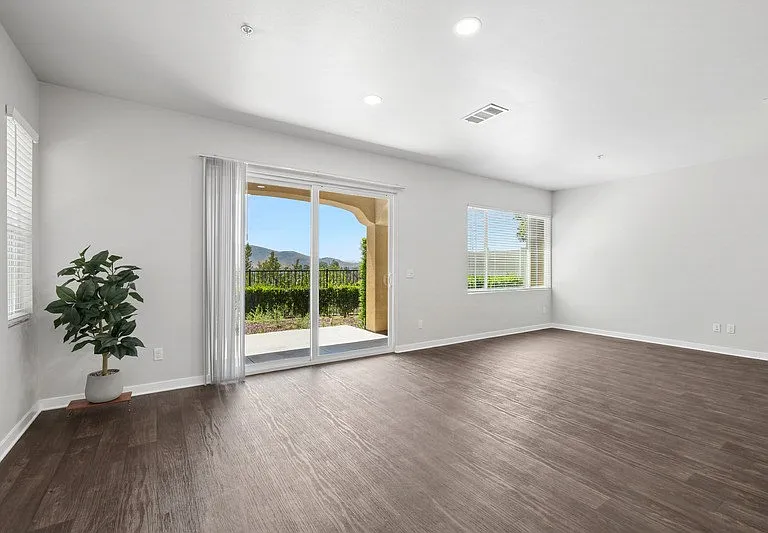 Casa Lago Eastlake — Photo 14