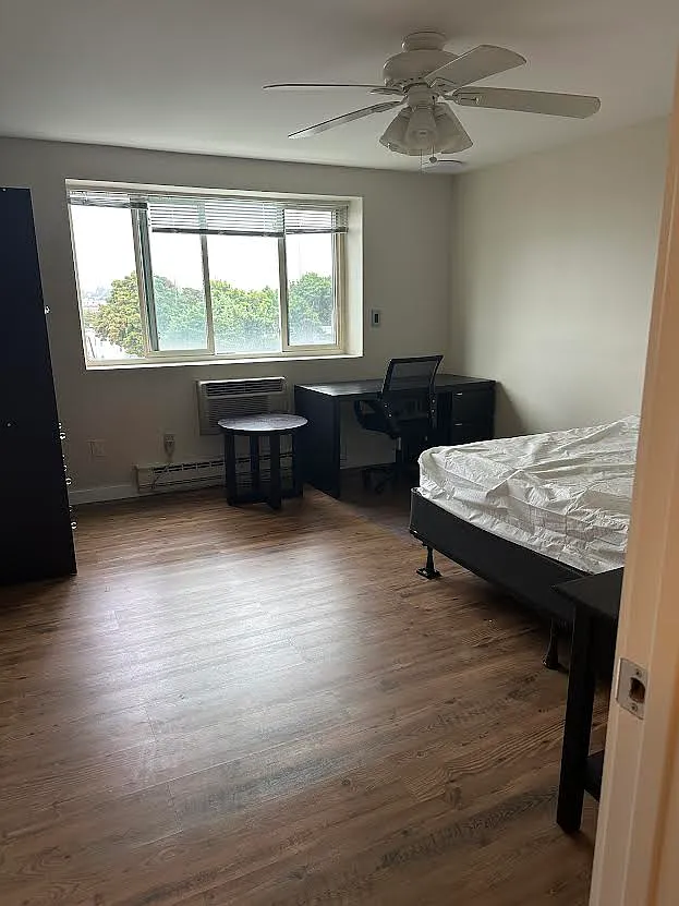 2 bed, $2,990 — Photo 1
