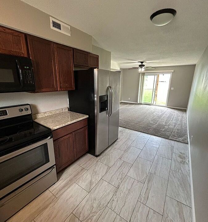 1st image of 630 N 9th St APT 1