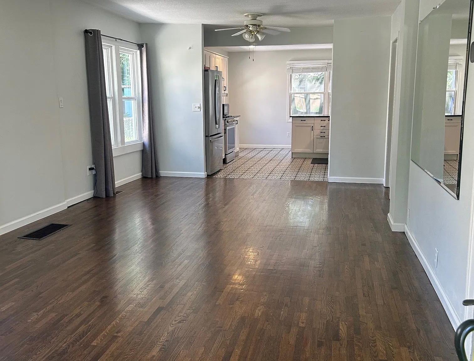 2 bed, 980 sqft, $1,700 — Photo 3
