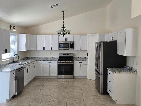 4th image of 2865 Skowhegan Dr