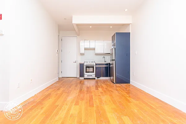 Rented by MySpaceNYC | media 33