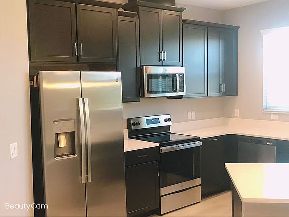 3rd image of 29889 Southwell Ln