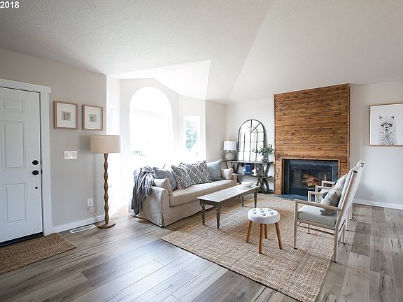 2nd image of 5083 SE Montego St