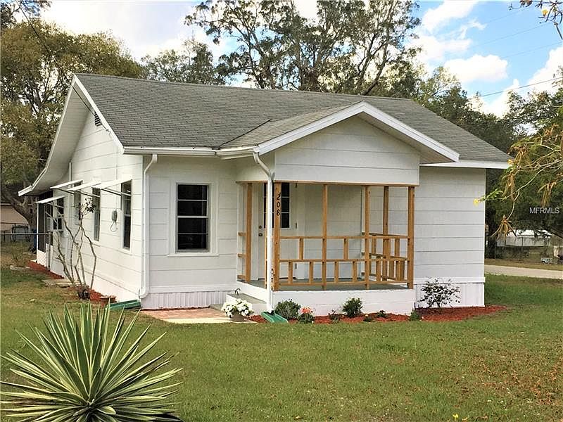 1st image of 208 N Manatee Ave