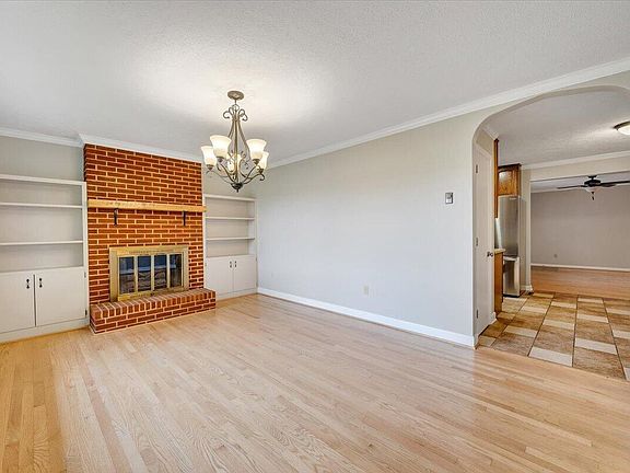 3rd image of 3116 Wheatland Rd
