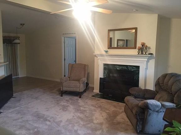 2nd image of 19 Alec Ln
