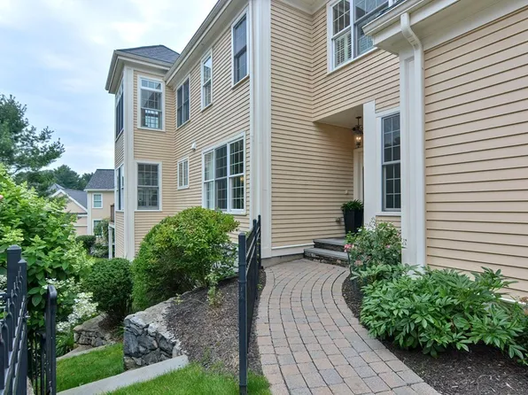 35 Clubhouse Way Unit 35, Sutton, MA 01590