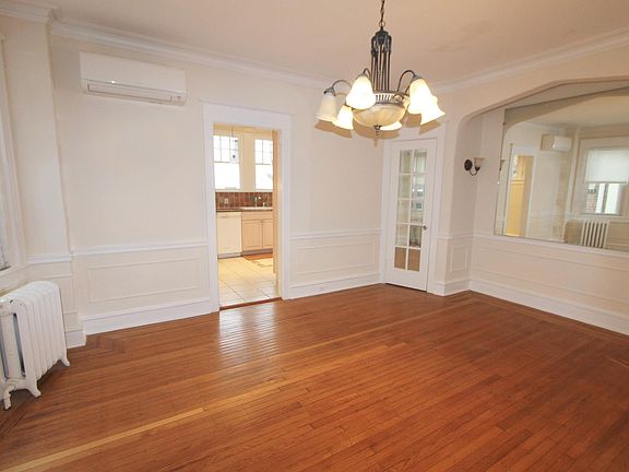 5th image of 436 W Mount Airy Ave