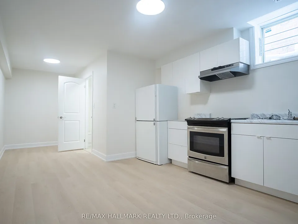 118 Fairholme Ave #1