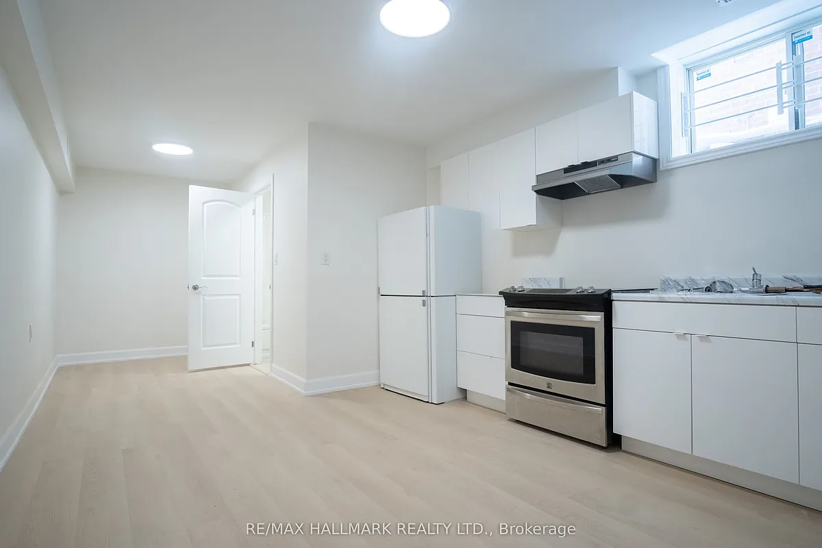 Building Photo - 118 Fairholme Ave #1