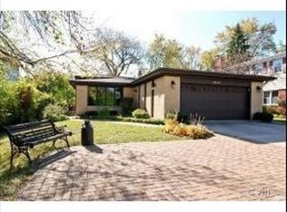 2949 Glenview Rd, Glenview, IL 60025