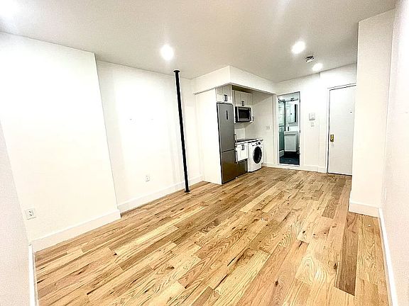 2nd image of 103 Saint Marks Pl #4R