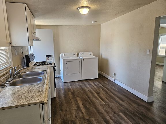 Kitchen with washer dryer hook ups