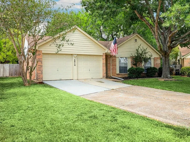 12710 Fenimore Ct — Photo 1