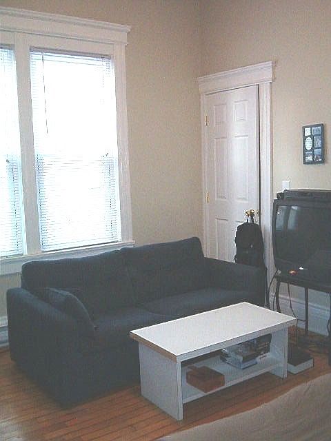 2nd image of 1237 E Genesee St APT 4