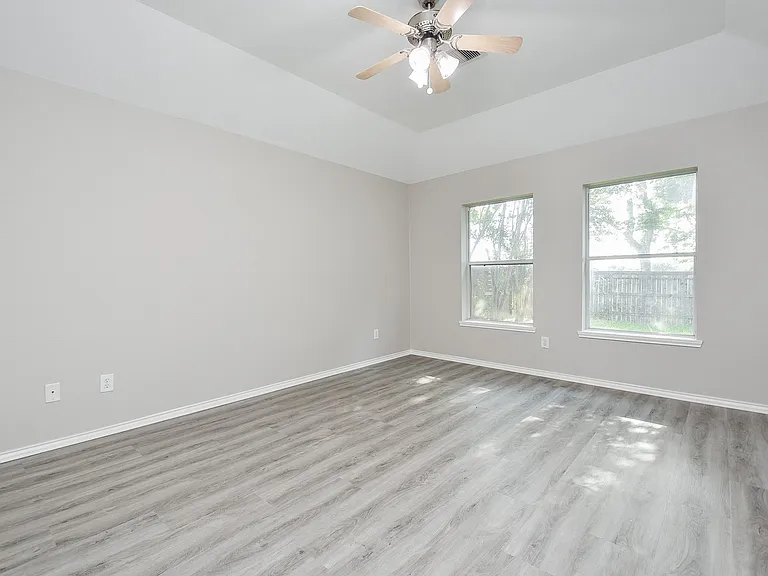 3935 Carters Lake Dr — Photo 12