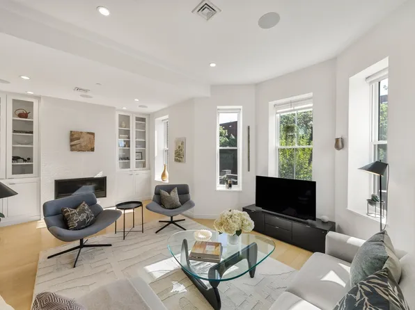 429 Columbus Ave APT 2, Boston, MA 02116