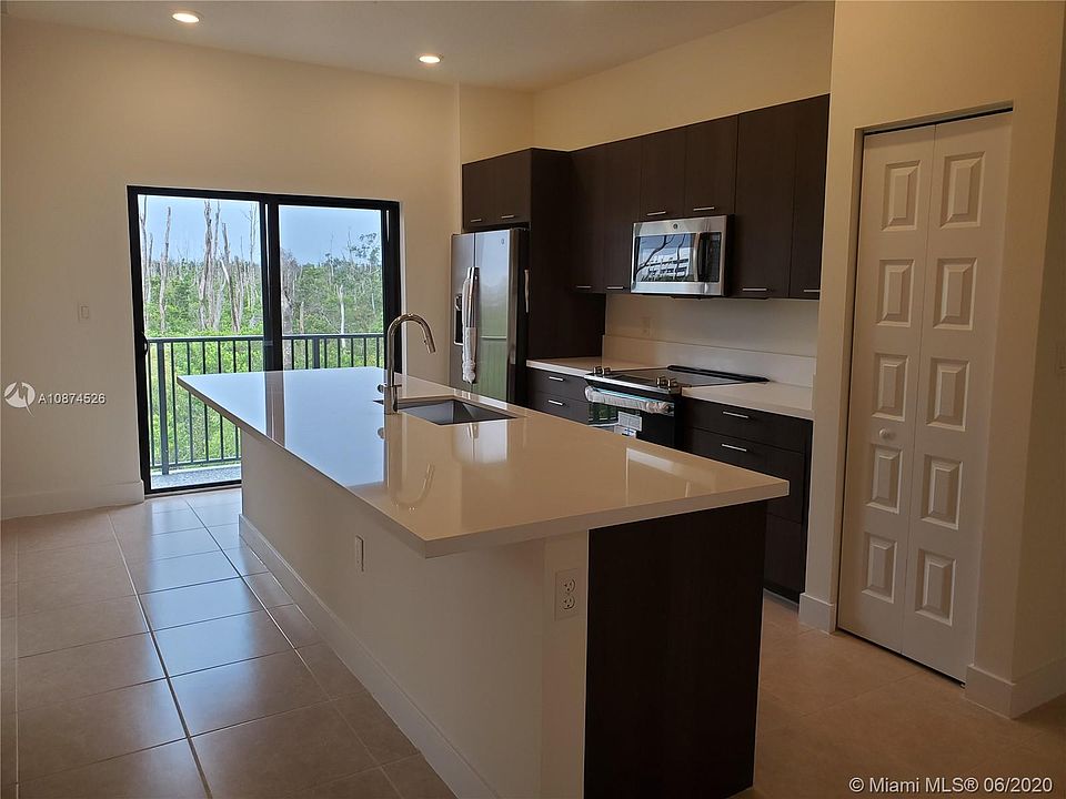 1st image of 8175 NW 104th Ave #27
