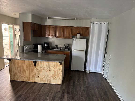 2nd image of 2311 Balsam Dr APT H303