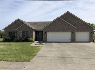 376 Kings Trace Dr, Berea, KY 40403