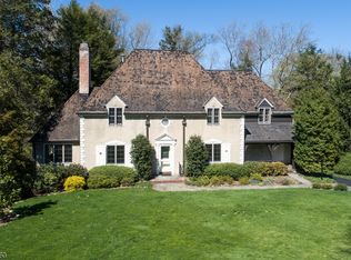 8 Edgewood Dr, Summit, NJ 07901