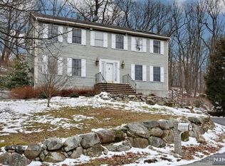 48 Aspen Rd, Ringwood, NJ 07456