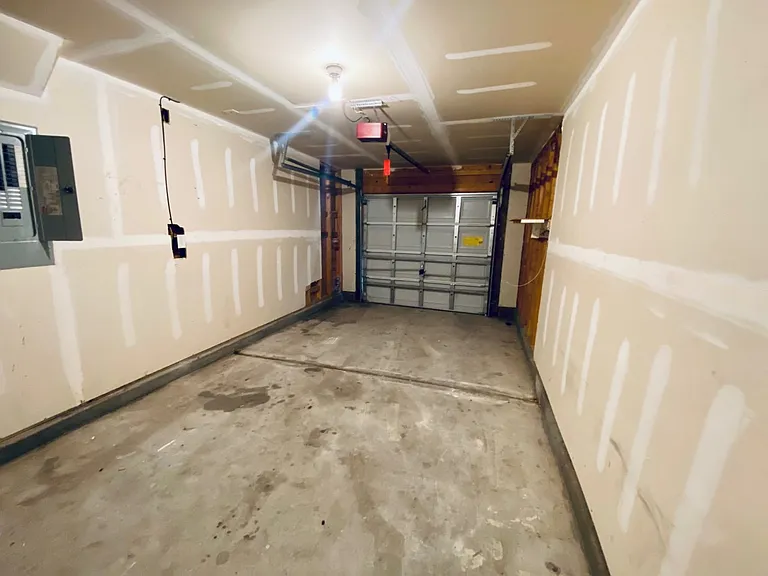 Garage_08222022