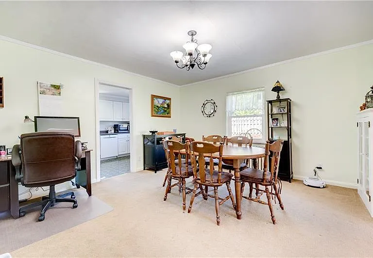 362 Questend Ave — Photo 8