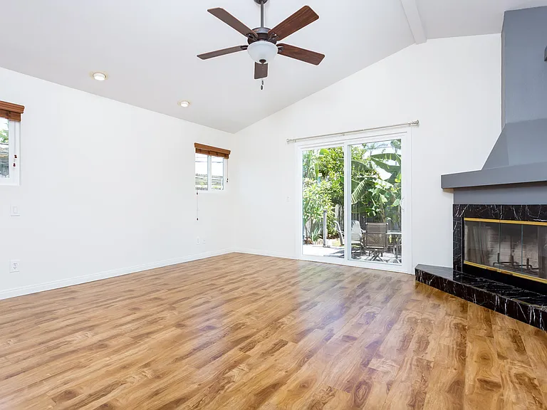 5009 Mansfield St — Photo 10
