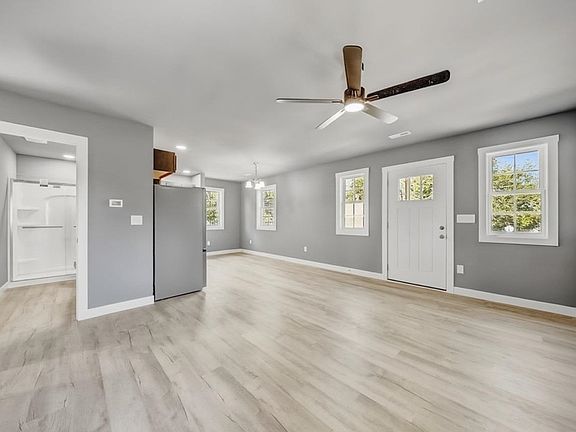 2nd image of 1341 Mercer Ave