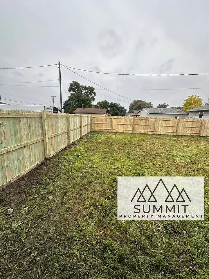 4 bed, $1,650 — Photo 2