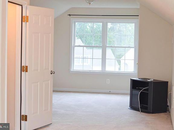 5th image of 10029 Betsy St