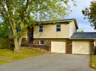 2848 Colonial Dr, Radcliff, KY 40160