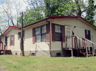 612 S Center St, Hickory, NC 28602