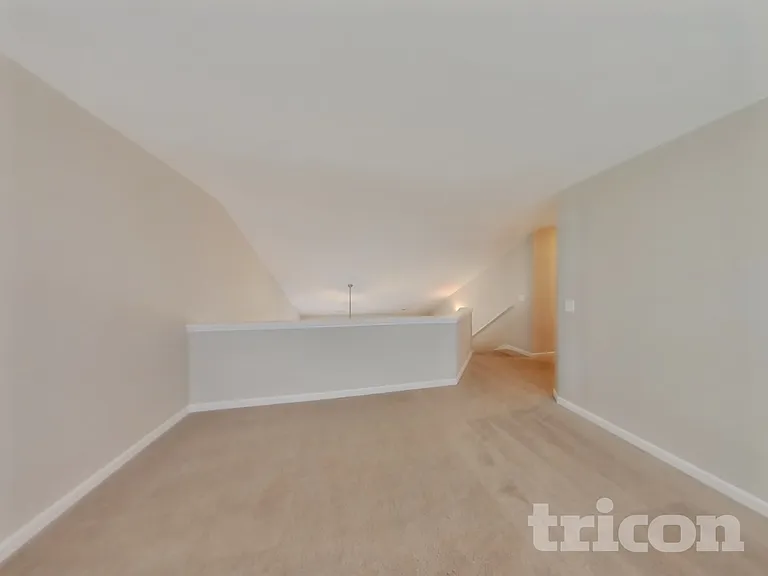 1689 Eagle Trace Dr — Photo 17