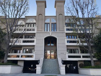 4415 Saugus Ave APT 209, Sherman Oaks, CA, 91403