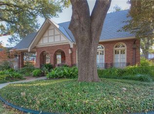 2205 Weatherbee St, Fort Worth, TX 76110