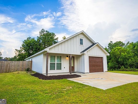 3rd image of 1803 Northside Dr
