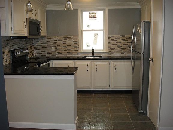 3rd image of 83 Gulbankian Dr