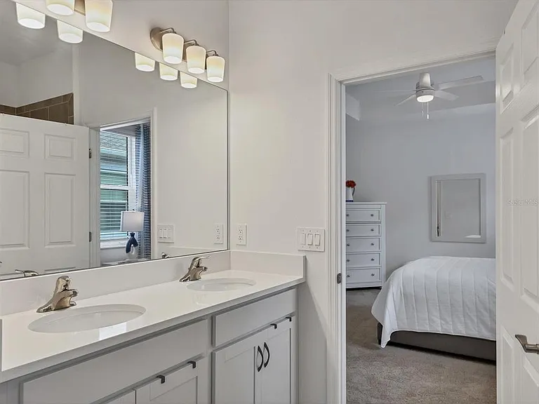 7724 Saloon Ln — Photo 22