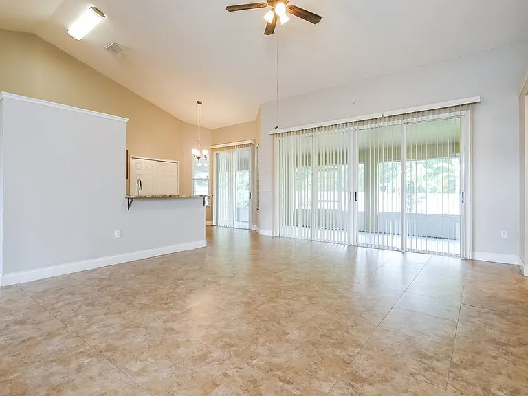 2428 Timothy Ln — Photo 8