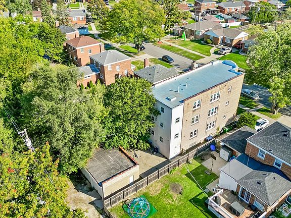 3rd image of 1346 Norfolk Ave APT 1