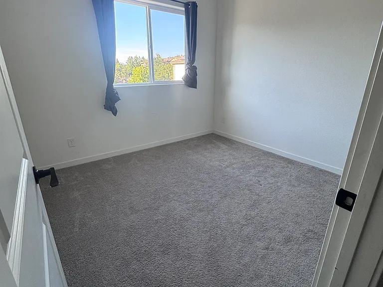 1642 Chanticleer Ln — Photo 19