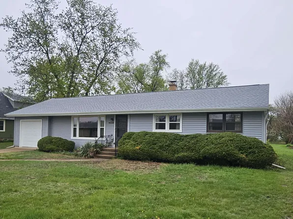 406 Sycamore Ln, Machesney Park, IL 61115